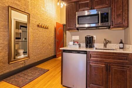 Hip Urban Loft-Small Town Charm-124 Lofts #2 West Dundee Εξωτερικό φωτογραφία